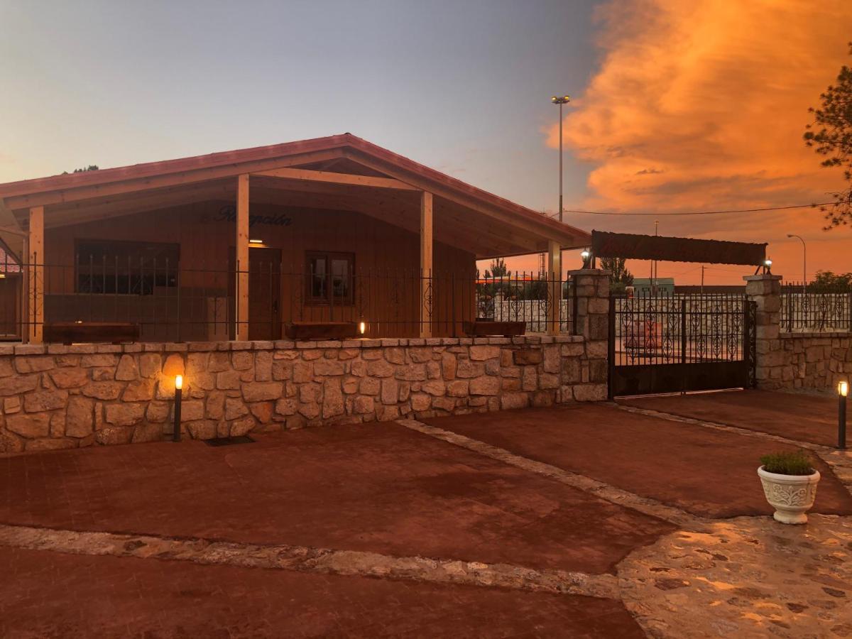 Hostal La Posada De Mari La Cabrera Eksteriør bilde