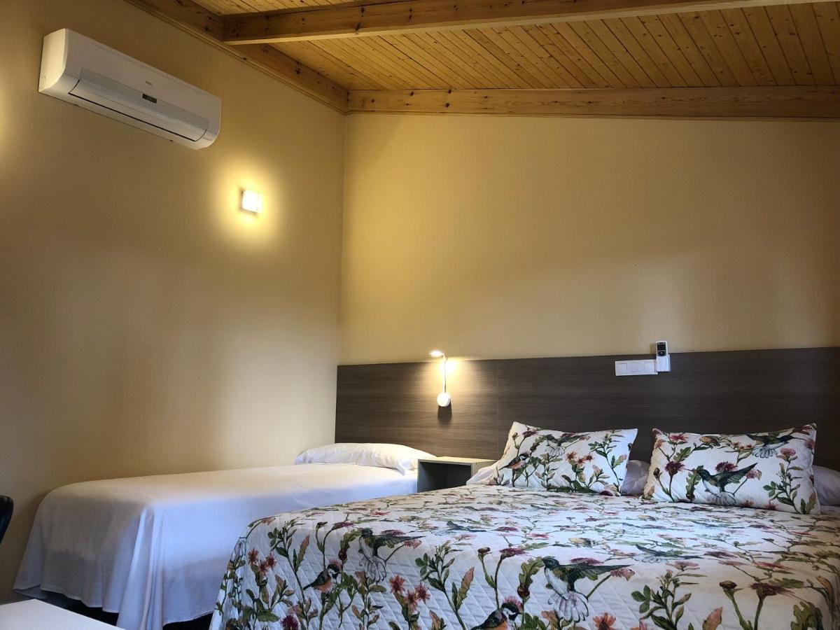 Hostal La Posada De Mari La Cabrera Eksteriør bilde